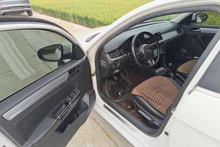 Used Volkswagen Bora 2014 1.6L Manual Comfort Model Driver Seat