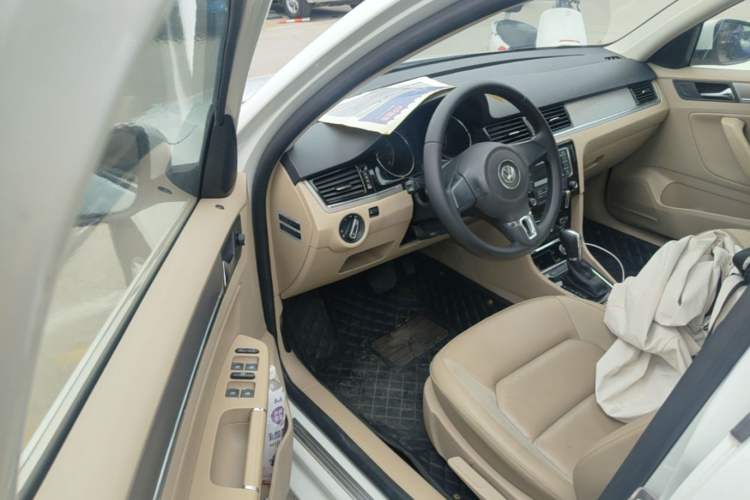 Used Volkswagen Bora 2014 1.6L Automatic Comfort Model Driver Seat