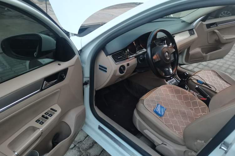 Used Volkswagen Bora 2014 1.6L Manual Comfort Model Driver Seat