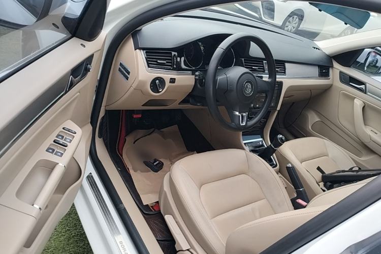 Used Volkswagen Bora 2014 1.6L Manual Comfort Model Driver Seat