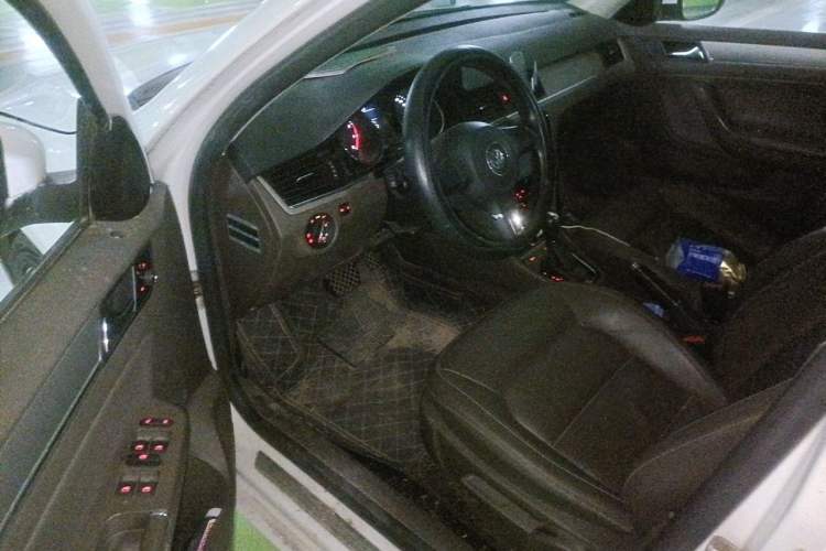 Used Volkswagen Bora 2014 1.6L Automatic Comfort Model Driver Seat