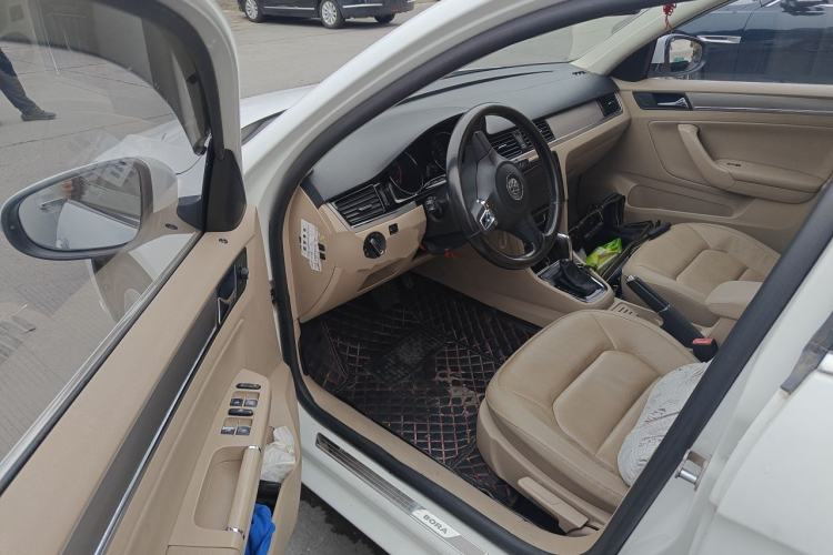 Used Volkswagen Bora 2014 1.6L Automatic Comfort Model Driver Seat