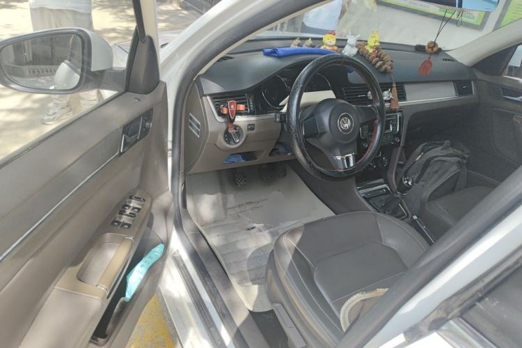 Used Volkswagen Bora 2014 1.6L Manual Comfort Model Driver Seat