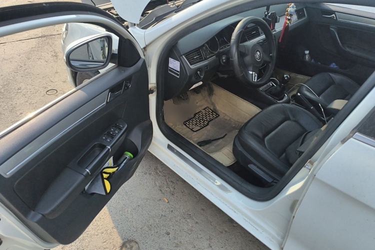 Used Volkswagen Bora 2014 1.6L Manual Comfort Model Driver Seat