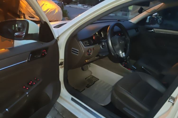 Used Volkswagen Bora 2014 1.6L Automatic Comfort Model Driver Seat