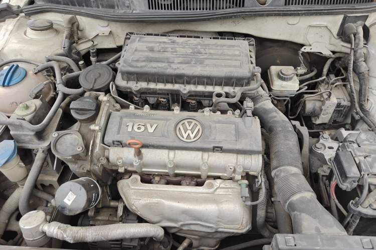 Used Volkswagen Bora 2014 1.6L Manual Comfort Model Engine Bay