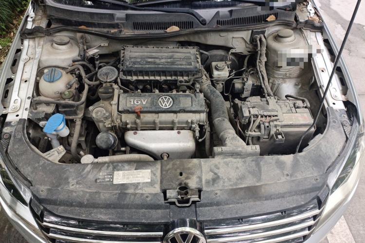 Used Volkswagen Bora 2014 1.6L Automatic Fashion Model Engine Bay