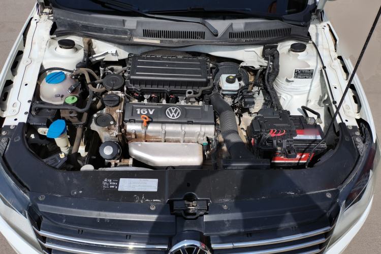 Used Volkswagen Bora 2014 1.6L Automatic Fashion Model Engine Bay