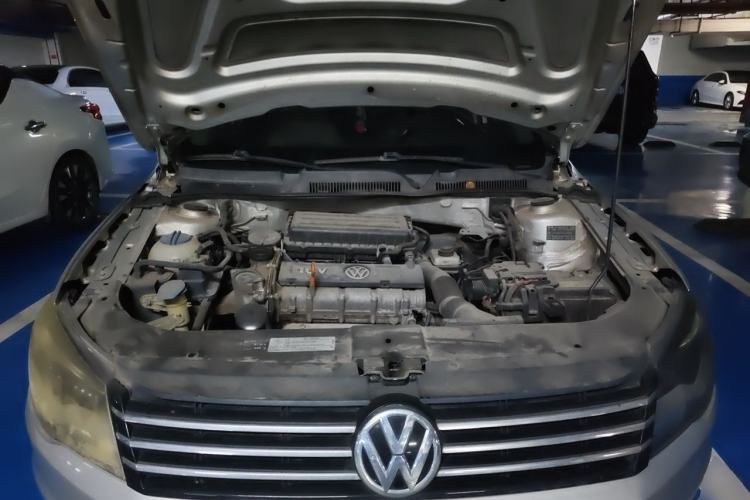 Used Volkswagen Bora 2014 1.6L Automatic Comfort Model Engine Bay