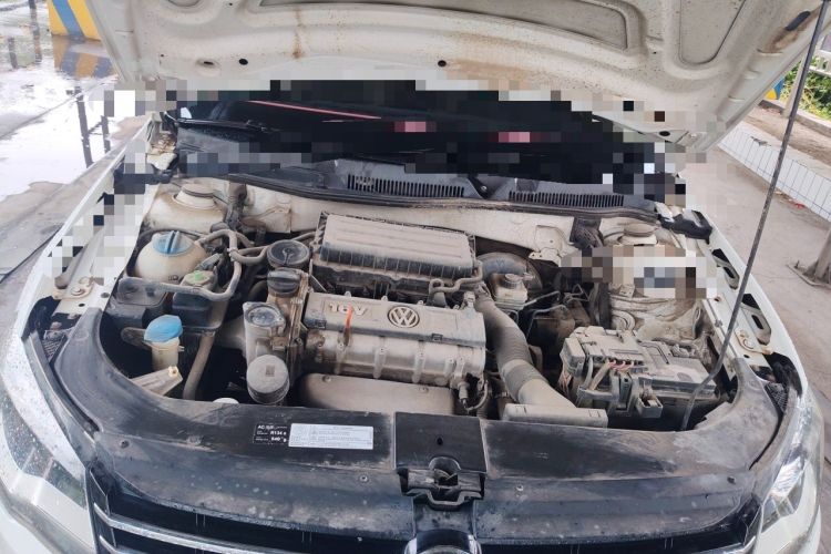 Used Volkswagen Bora 2014 1.6L Manual Comfort Model Engine Bay