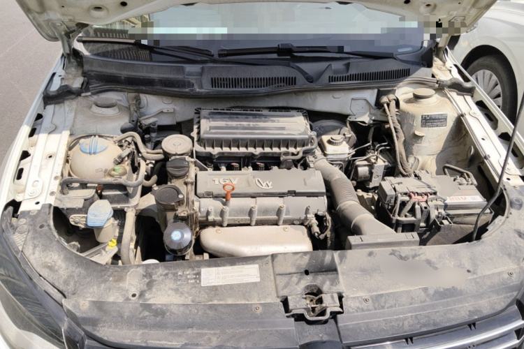 Used Volkswagen Bora 2014 1.6L Automatic Fashion Model Engine Bay