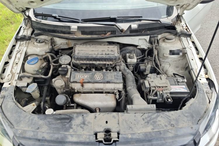 Used Volkswagen Bora 2014 1.6L Manual Comfort Model Engine Bay