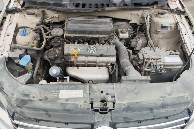 Used Volkswagen Bora 2014 1.6L Manual Comfort Model Engine Bay