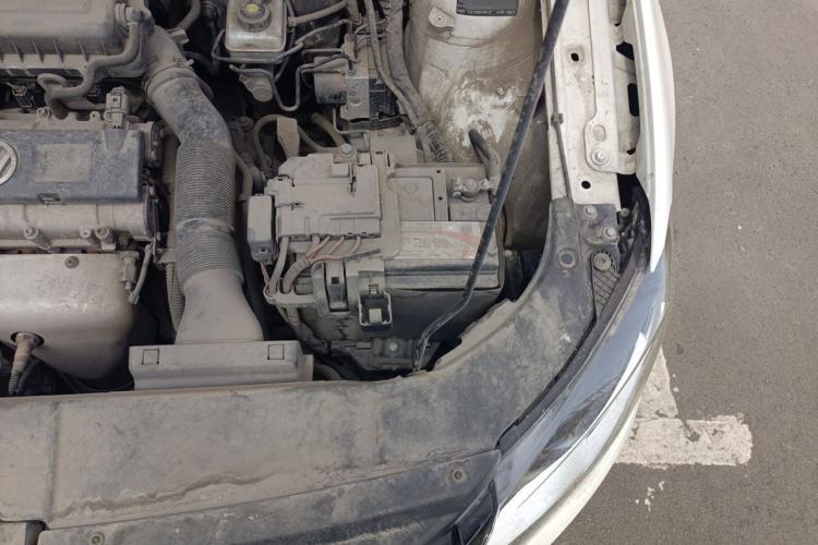 Used Volkswagen Bora 2014 1.6L Manual Comfort Model Engine Bay Left