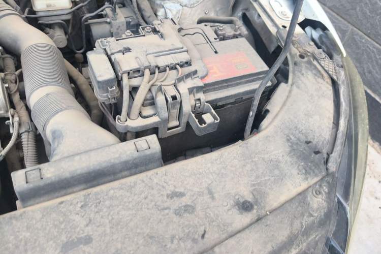 Used Volkswagen Bora 2014 1.6L Automatic Comfort Model Engine Bay Left