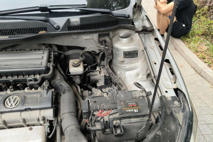 Used Volkswagen Bora 2014 1.6L Automatic Comfort Model Engine Bay Left