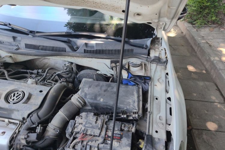 Used Volkswagen Bora 2014 1.4TSI Automatic Sportline Engine Bay Left