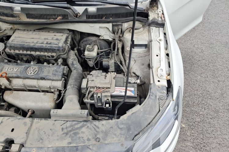 Used Volkswagen Bora 2014 1.6L Manual Comfort Model Engine Bay Left