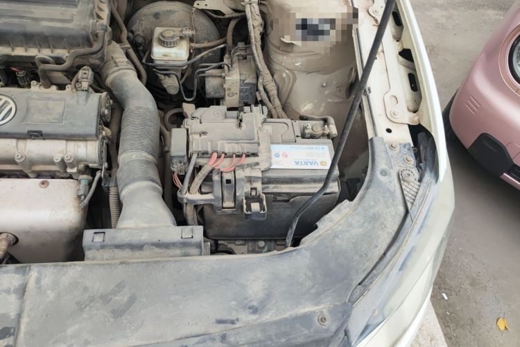 Used Volkswagen Bora 2014 1.6L Manual Comfort Model Engine Bay Left