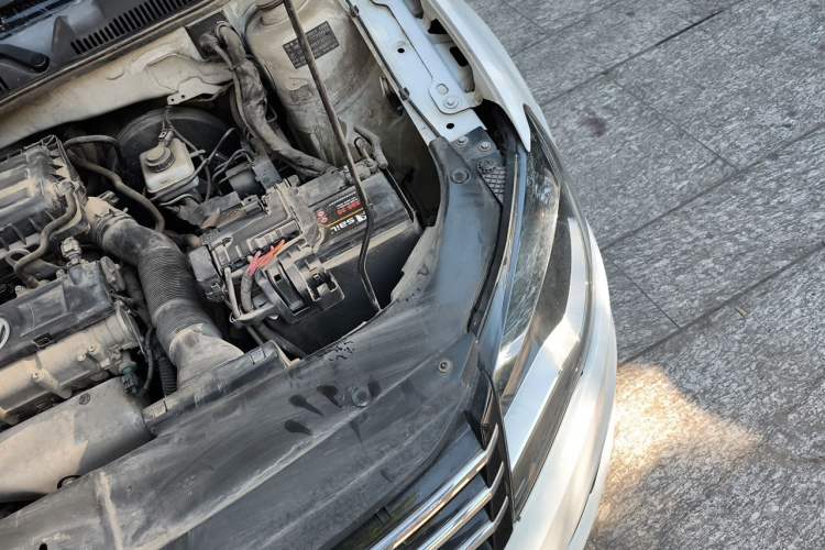 Used Volkswagen Bora 2014 1.6L Automatic Comfort Model Engine Bay Left