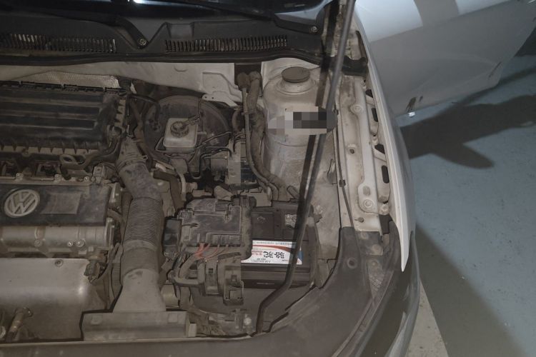 Used Volkswagen Bora 2014 1.6L Automatic Fashion Model Engine Bay Left