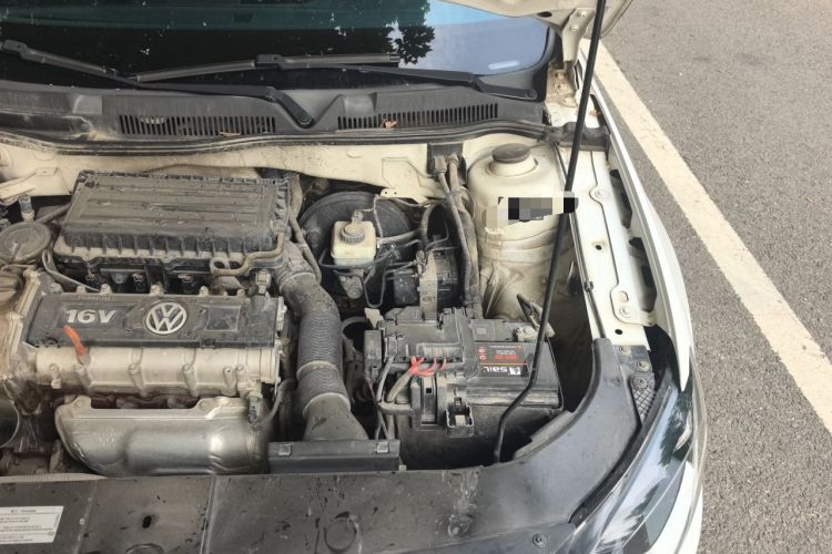 Used Volkswagen Bora 2014 1.6L Manual Comfort Model Engine Bay Left