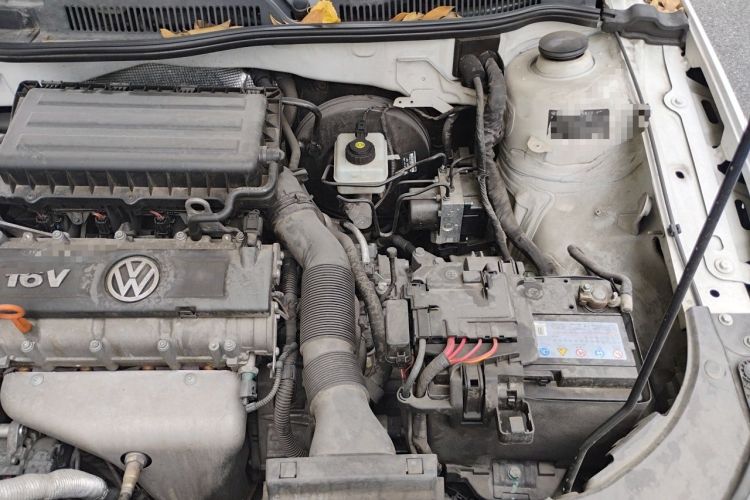 Used Volkswagen Bora 2014 1.6L Automatic Comfort Model Engine Bay Left