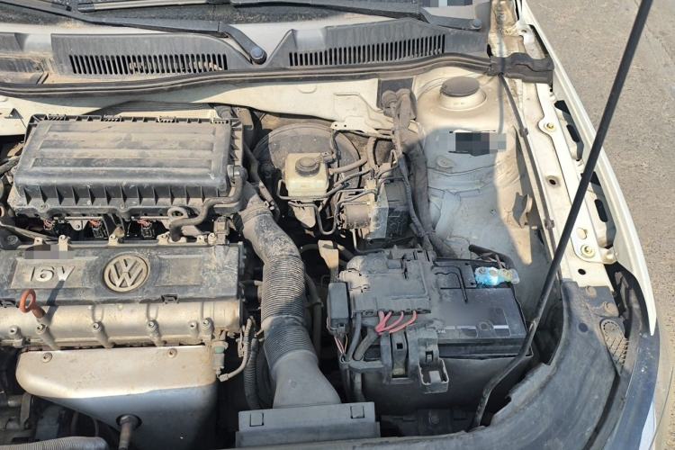 Used Volkswagen Bora 2014 1.6L Manual Comfort Model Engine Bay Left