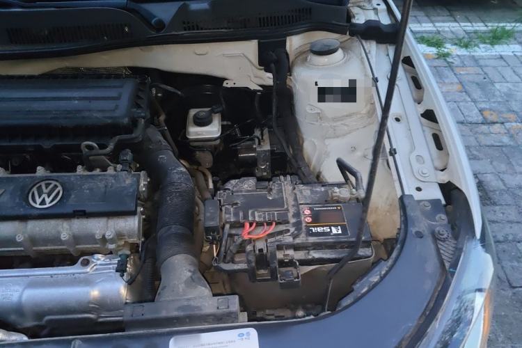 Used Volkswagen Bora 2014 1.6L Automatic Comfort Model Engine Bay Left