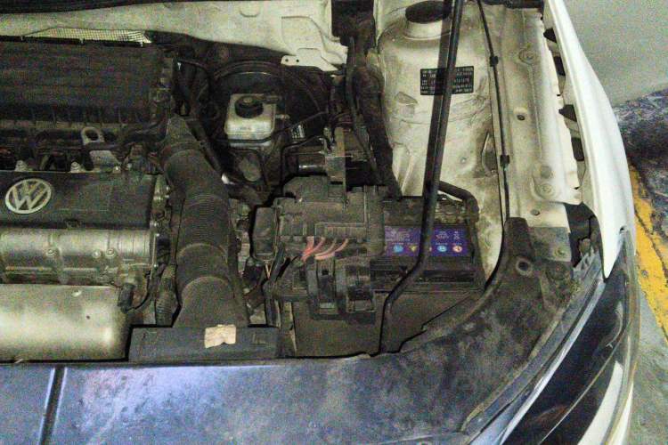 Used Volkswagen Bora 2014 1.6L Automatic Fashion Model Engine Bay Left