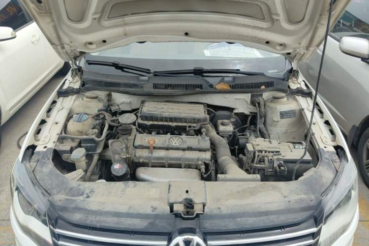 Used Volkswagen Bora 2014 1.6L Automatic Comfort Model Engine Bay