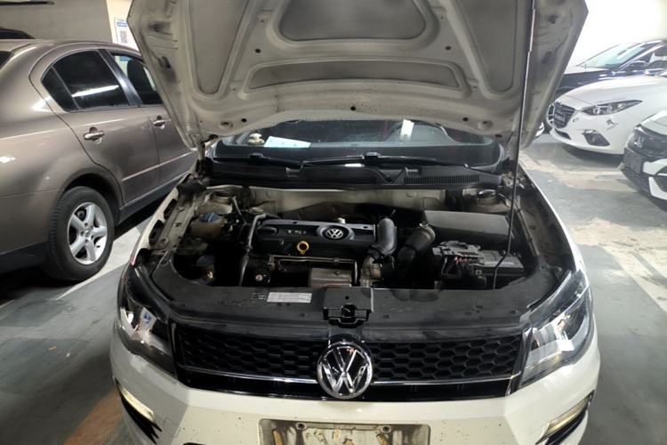 Used Volkswagen Bora 2014 1.4TSI Manual Sportline Engine Bay