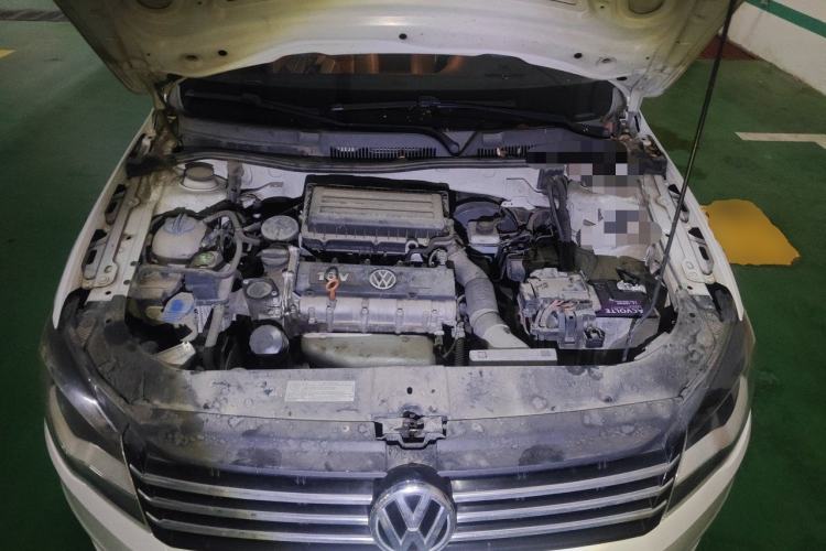 Used Volkswagen Bora 2014 1.6L Manual Fashion Edition Engine Bay