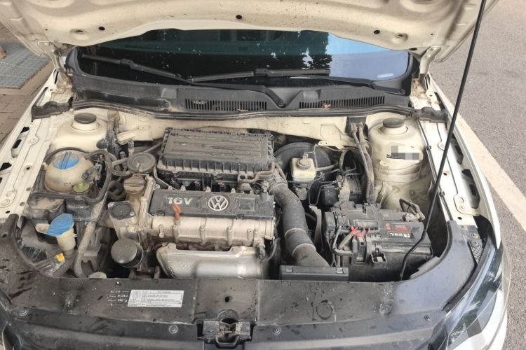 Used Volkswagen Bora 2014 1.6L Manual Comfort Model Engine Bay