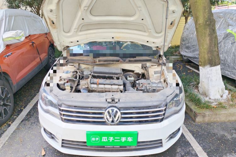 Used Volkswagen Bora 2014 1.6L Manual Comfort Model Engine Bay