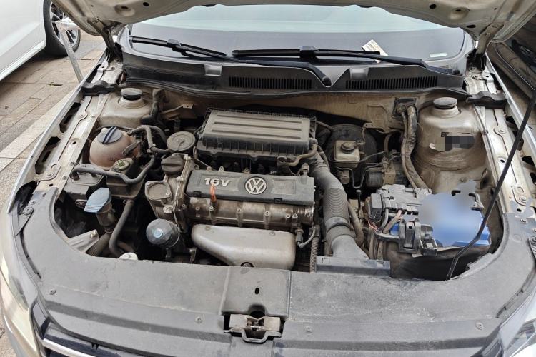 Used Volkswagen Bora 2014 1.6L Automatic Comfort Model Engine Bay