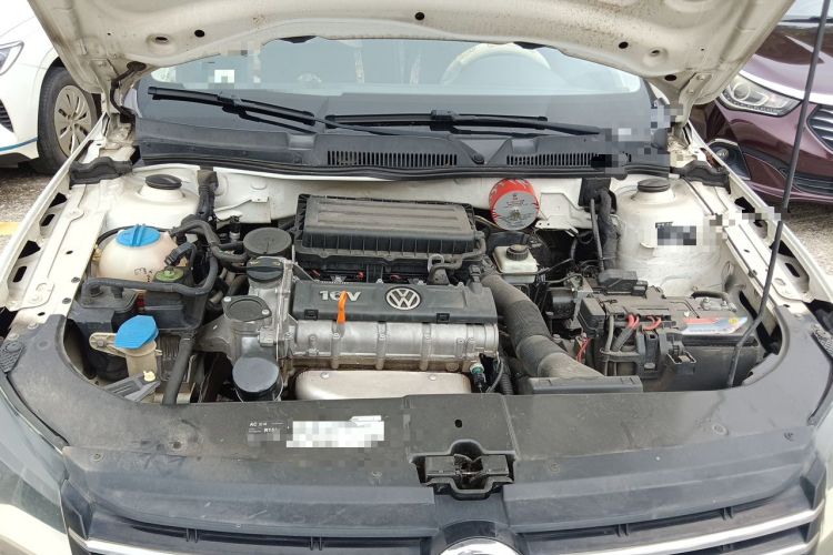 Used Volkswagen Bora 2014 1.6L Automatic Fashion Model Engine Bay
