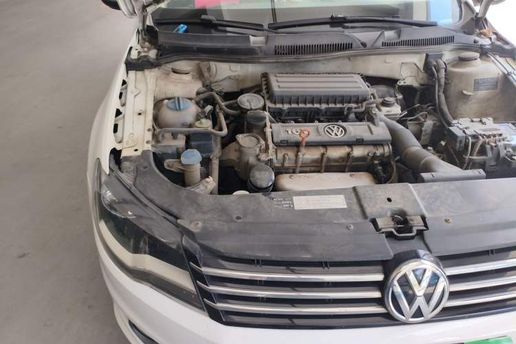 Used Volkswagen Bora 2014 1.6L Automatic Comfort Model Engine Bay Right
