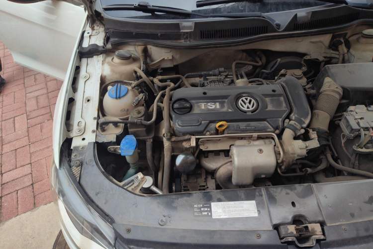 Used Volkswagen Bora 2014 1.4 TSI Manual Comfort Model Engine Bay Right