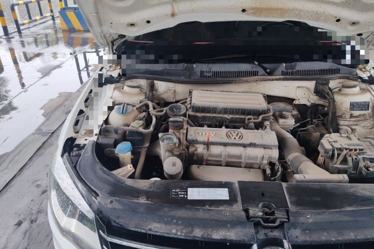Used Volkswagen Bora 2014 1.6L Manual Comfort Model Engine Bay Right