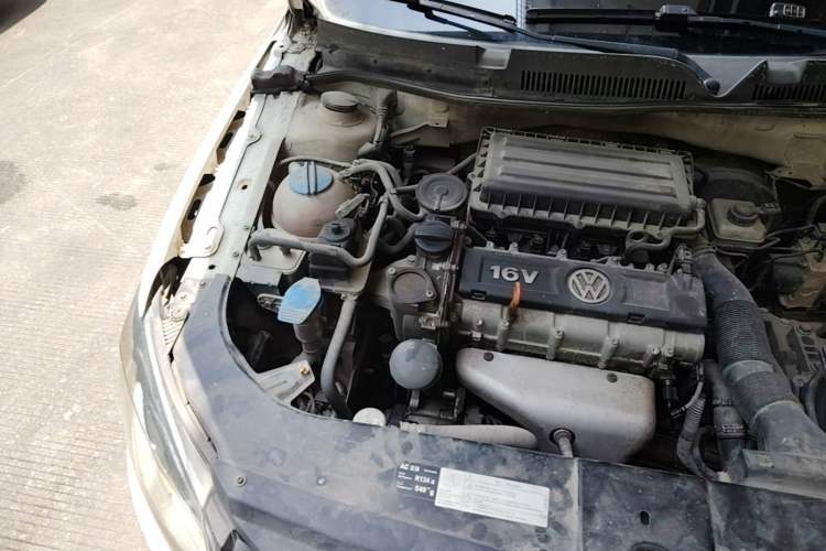 Used Volkswagen Bora 2014 1.6L Automatic Comfort Model Engine Bay Right