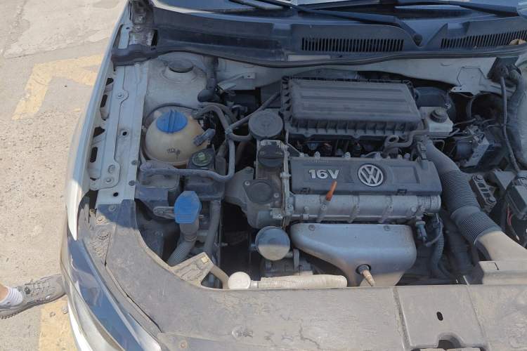 Used Volkswagen Bora 2014 1.6L Automatic Comfort Model Engine Bay Right