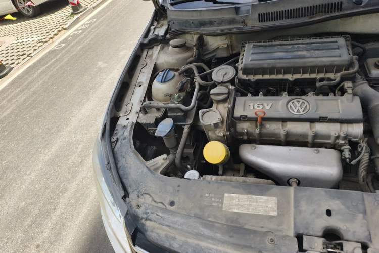 Used Volkswagen Bora 2014 1.6L Automatic Comfort Model Engine Bay Right