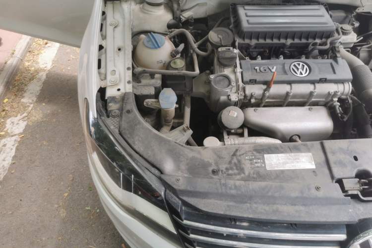 Used Volkswagen Bora 2014 1.6L Automatic Comfort Model Engine Bay Right
