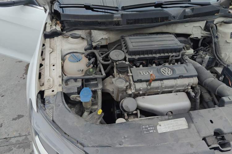 Used Volkswagen Bora 2014 1.6L Automatic Comfort Model Engine Bay Right