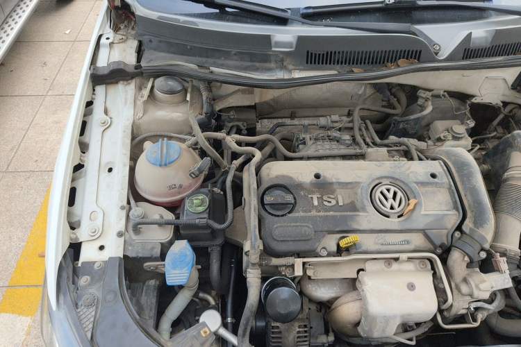 Used Volkswagen Bora 2014 1.4TSI Automatic Sportline Engine Bay Right