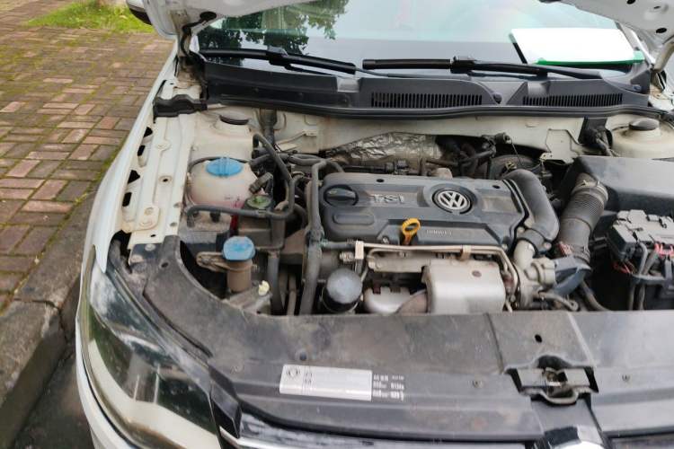 Used Volkswagen Bora 2014 1.4TSI Automatic Comfort Model Engine Bay Right