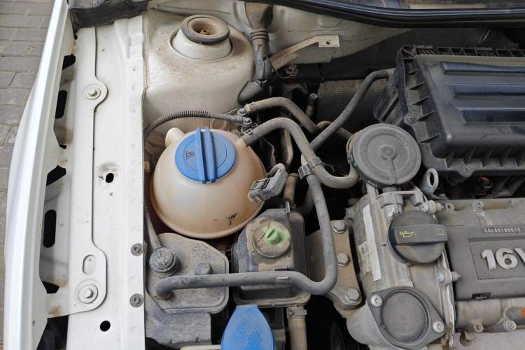 Used Volkswagen Bora 2014 1.6L Automatic Comfort Model Engine Bay Right