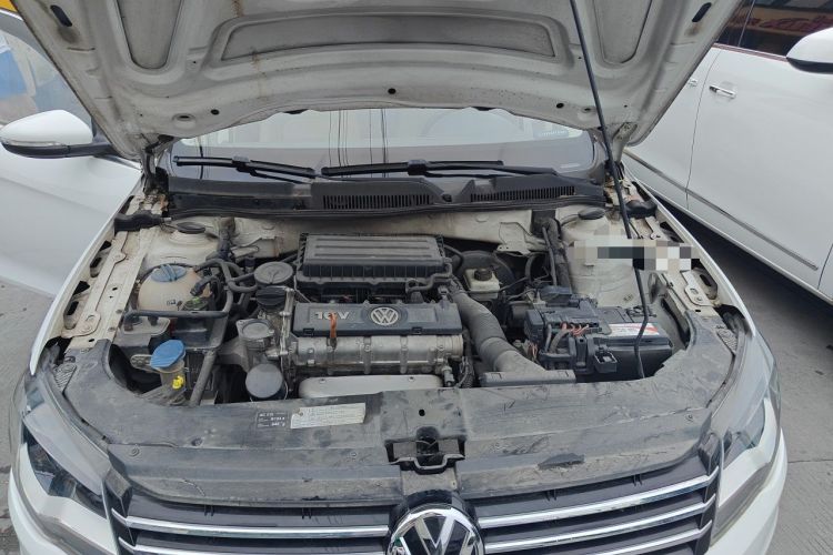 Used Volkswagen Bora 2014 1.6L Automatic Comfort Model Engine Bay