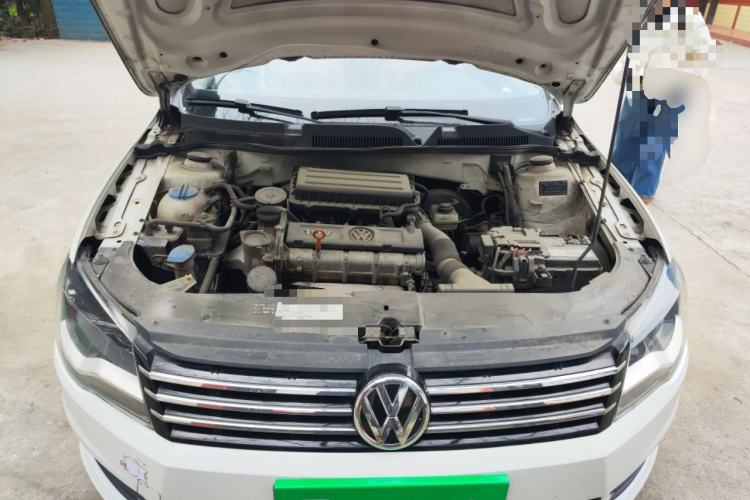 Used Volkswagen Bora 2014 1.6L Automatic Fashion Model Engine Bay